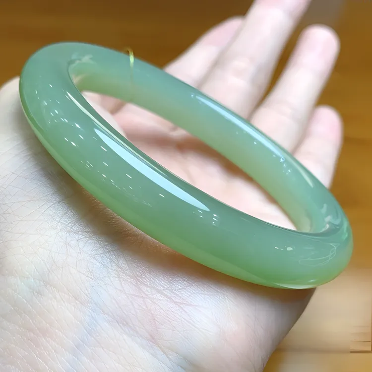 【自然光拍摄】天然和田手镯青海料湖水绿福镯30-40岁和田玉镯