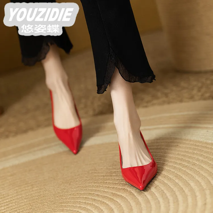 YOUZIDIE2025年春秋新款女鞋法式真皮尖头单鞋浅口中跟细跟红色 