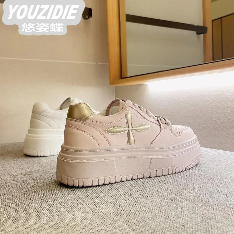 YOUZIDIE轻奢小众新款厚底小白鞋女休闲真皮板鞋百搭面包鞋