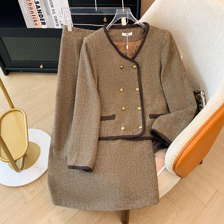 【66616】300斤大码女装胖mm冬厚款夹棉外套+高腰半身裙小香风套装