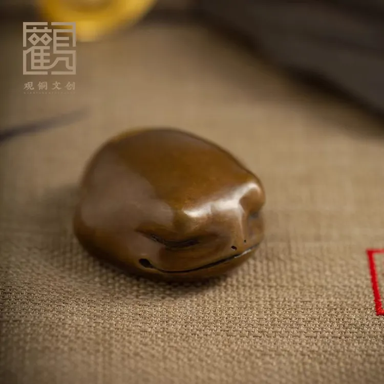 可爱闭眼金蟾铜手把件手捏男士随身把玩高档茶宠摆件文创礼品