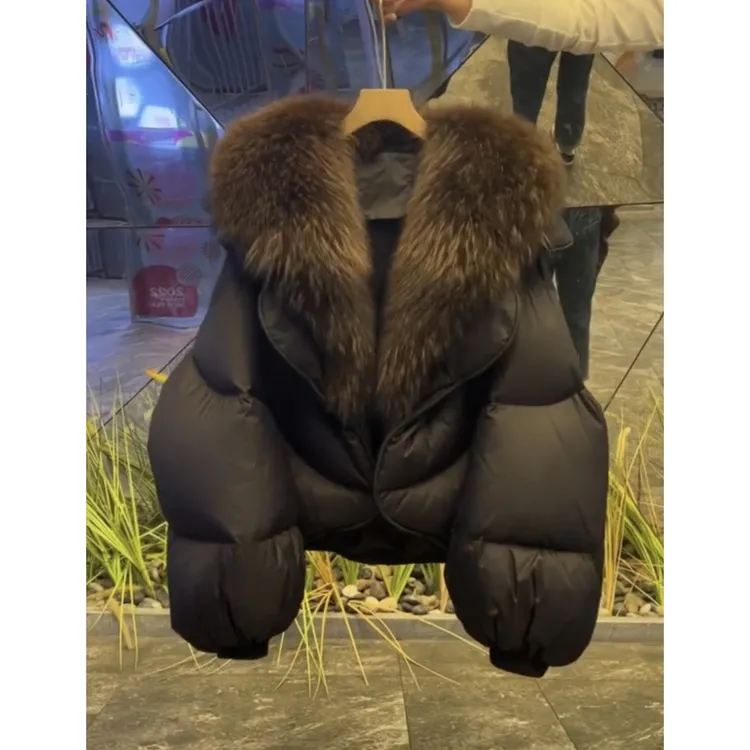 【现货】2025冬季新款高级感时尚今年流行短款大毛领加厚棉服外套女