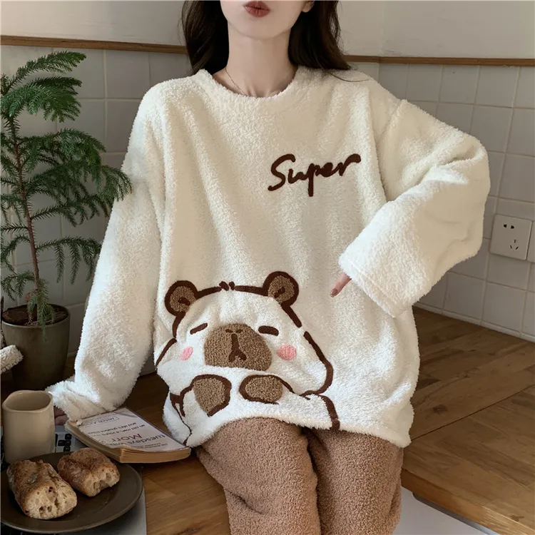 雷顿卡斯秋冬新款睡衣女珊瑚绒圆领法兰绒可爱卡通加厚保暖套装服