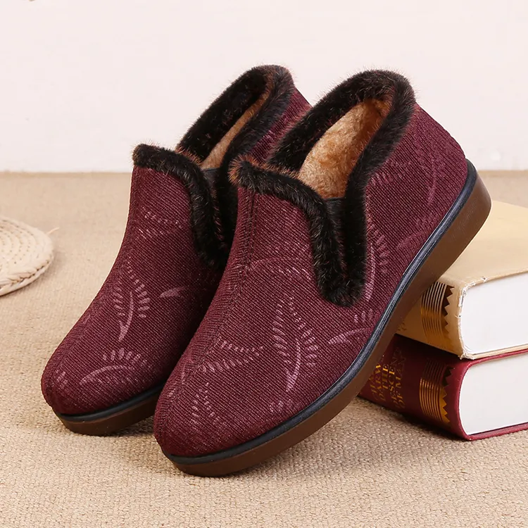冬季新款老北京布鞋防滑女棉鞋平底保暖加厚软底老年加绒奶奶鞋
