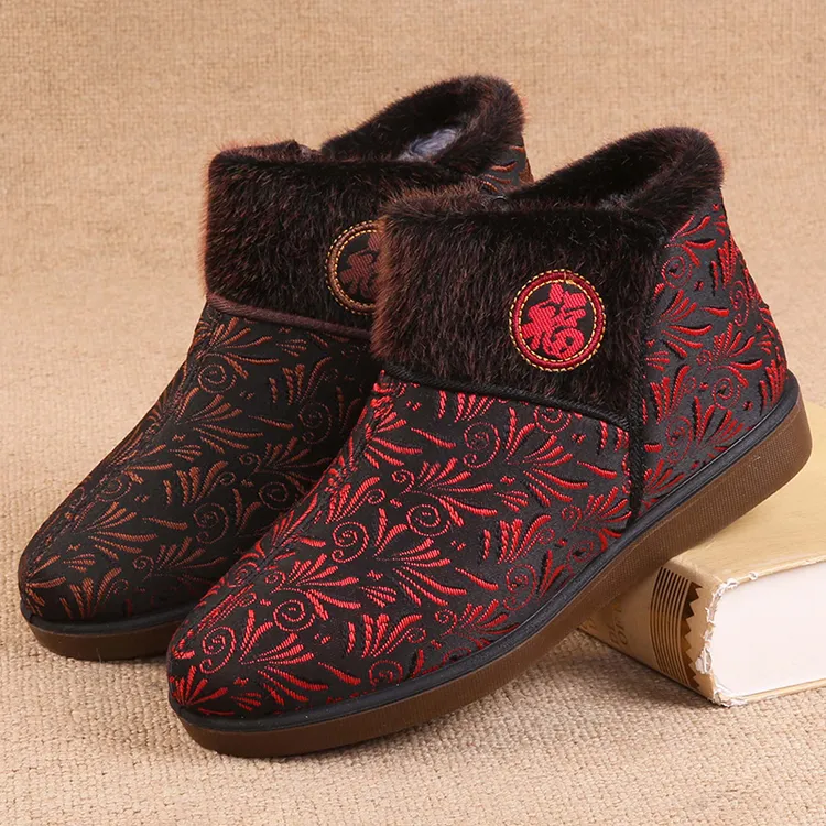 冬季新款老北京布鞋女棉鞋妈妈鞋加绒保暖中老年软底防滑女棉靴