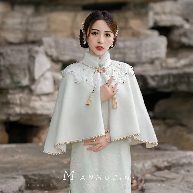 白色披肩配旗袍年轻款短款少女披风新娘结婚中式敬酒礼服外搭斗篷