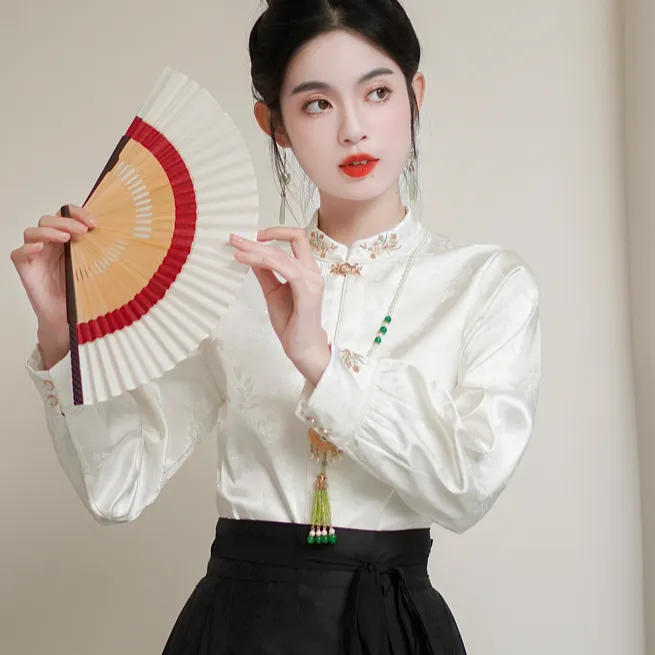 新中式轻国风马面裙搭配的上衣别致漂亮立领刺绣衬衫女2024春新款