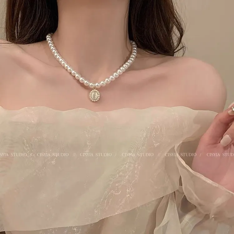 合金项链 法式气质珠珠项链女高级感小香风颈链配饰复古锁骨链