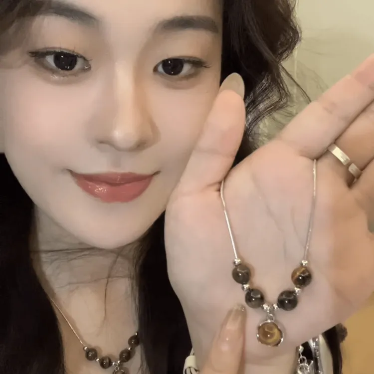 合金吊坠 吊坠秋冬毛衣链轻奢高级感虎眼石串珠项链百搭配饰时尚