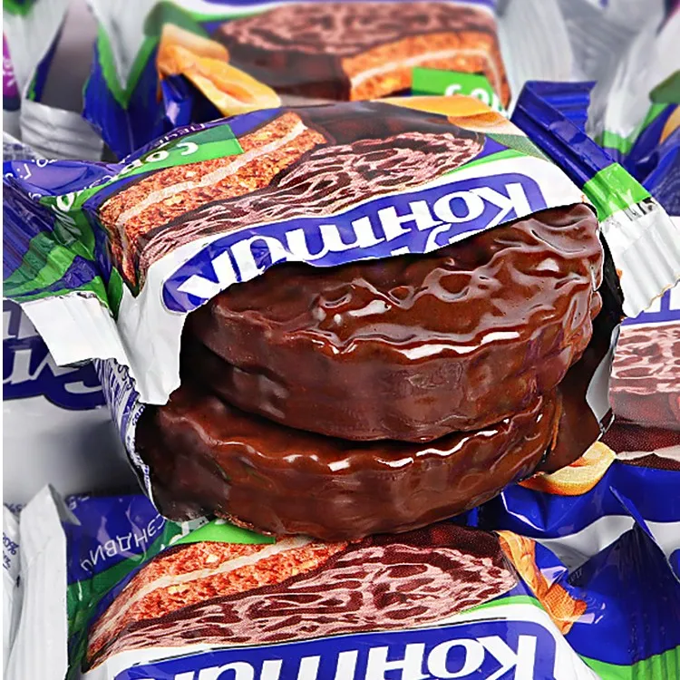 俄罗斯进口KONTI康吉三明治饼干花生榛子味夹心巧克力休闲零食