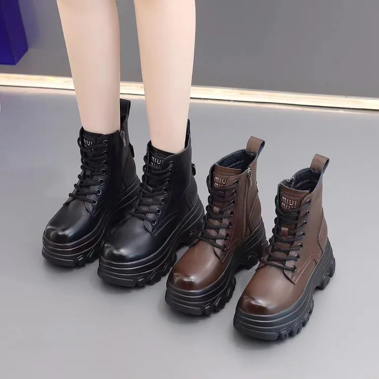 厚底内增高黑色马丁靴女2024春秋新款小个子加绒显脚小英伦风靴子
