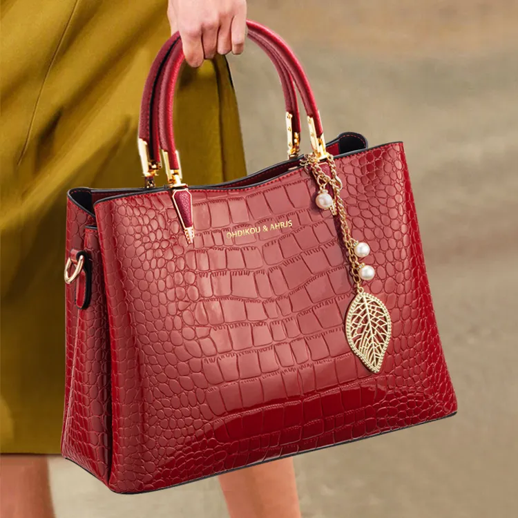 香港新娘红色包包女妈妈结婚包中年女士手提包婆婆女包大容量