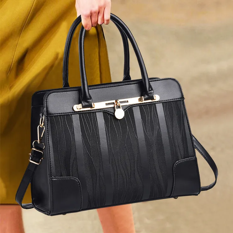 香港生日礼物手提包女士2025妈妈包中年包包时尚百搭大容量斜挎包