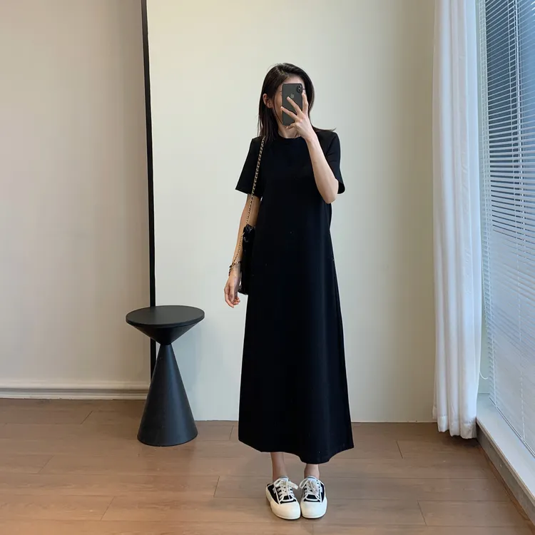 纯色圆领短袖宽松连衣裙女2025春秋收腰过膝修身显瘦大码长裙夏季