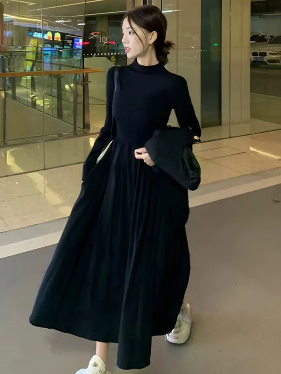 赫本风半高领长袖连衣裙女秋季2024新款收腰显瘦中长款A字大摆裙