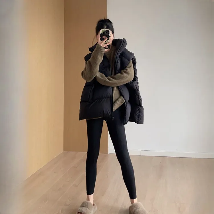 黑色羽绒马甲冬季女款高级感2025新白鸭绒宽松羽绒背心欧货百搭款