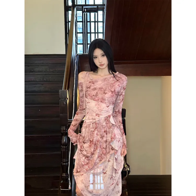 MOONSEE法式浪漫风纯欲连衣裙女秋修身不对称下摆设计感气质裙子