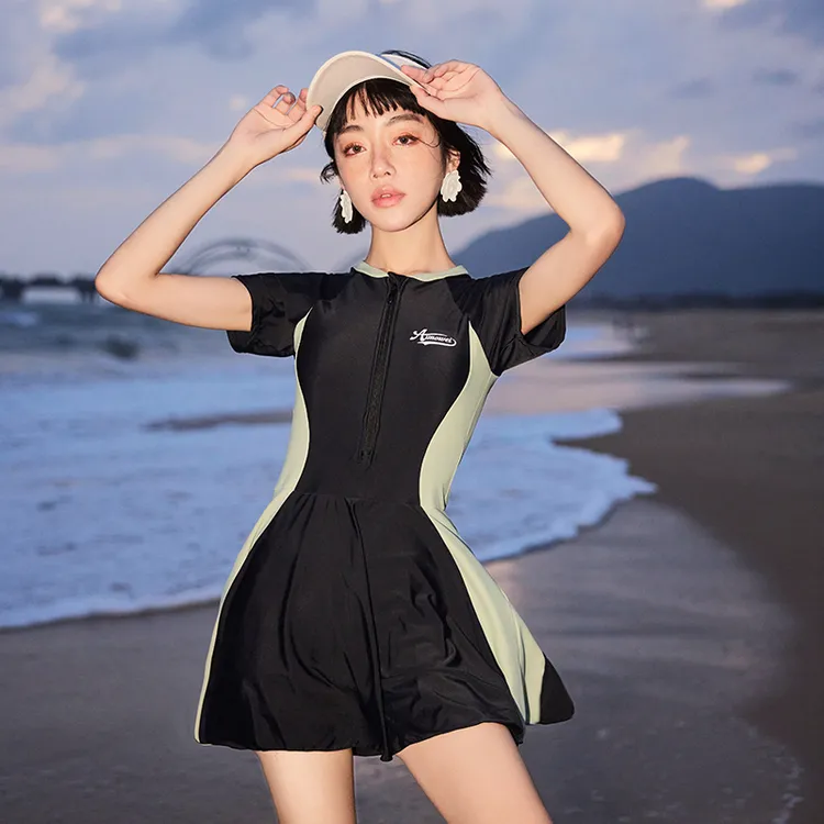 艾沫薇运动胖MM大码显瘦温泉连体保守游泳衣平角泳衣女士200斤