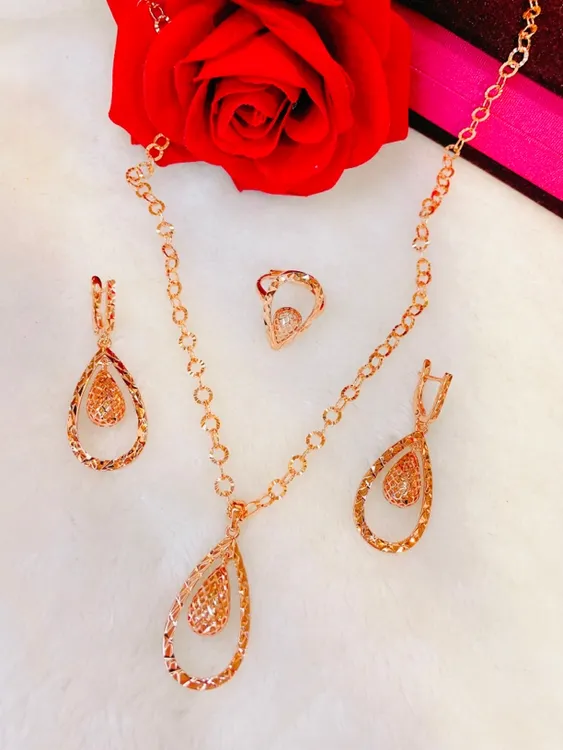 铜合金项链 parilar新款玫瑰金色毛衣链时尚大气百搭三件套326