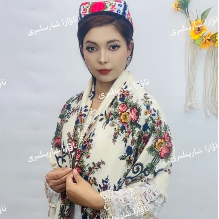 民族风玫瑰花棉麻披肩سىتىلىشى ئوت بولىۋاتقان ياما يىپىنچىلار 