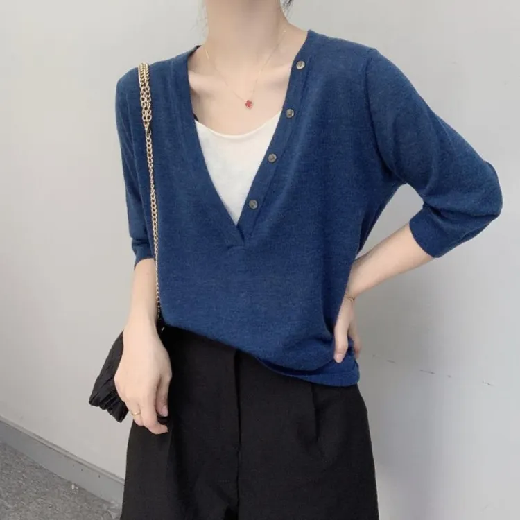欧洲站2025早春欧货新款V领扣子时尚细羊绒假两件针织衫女上衣潮