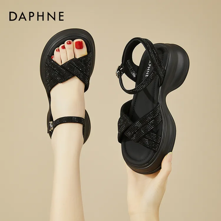 达芙妮水钻松糕厚底凉鞋女2025新款夏季外穿精致高级感配裙子女鞋