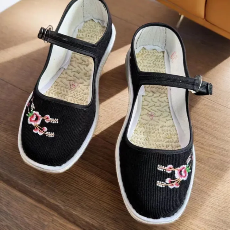 汉服绣花女鞋手工麻线单鞋透气中国风一字带方口鞋绣花布鞋