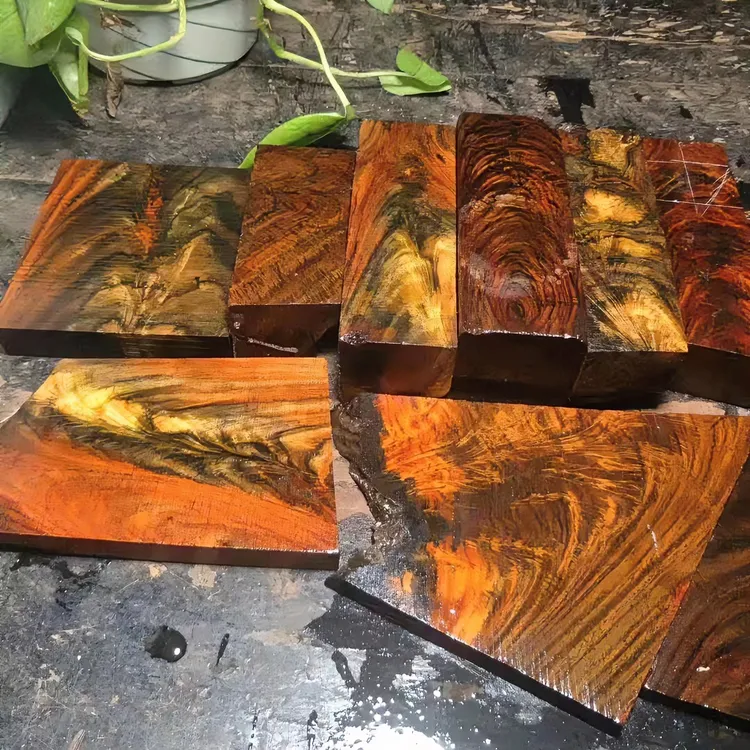 大红酸枝交趾黄檀工艺摆件随型雕刻花纹料以直播间实物截图为准