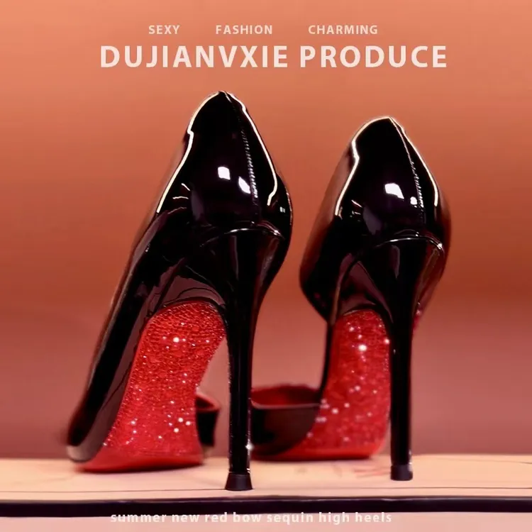 黑色水钻红底侧空高跟鞋女2024秋新款漆皮气质细跟设计感宴会单鞋