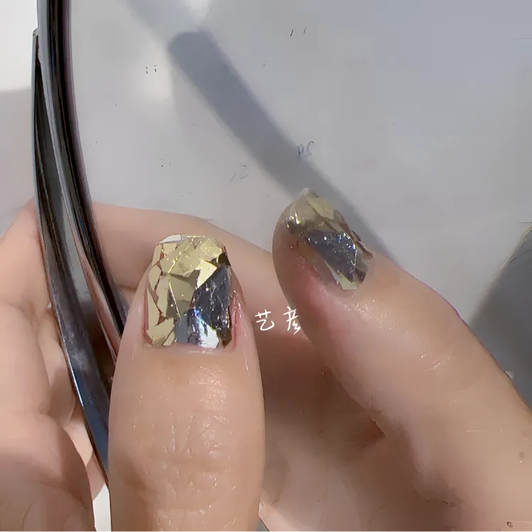 艺彦暖瓶玻璃碎片闪粉流行色超薄镭射免烤爆闪夏日气质防水纯手工