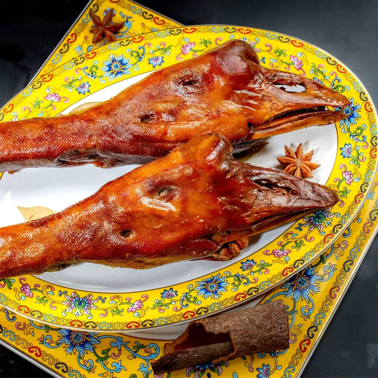 【拍鹅头送鹅掌】澄海狮头鹅头连脖子正宗潮汕卤鹅二条/切断发货