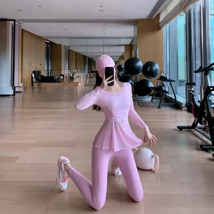 秋冬新款纱纱单侧褶皱长袖运动T恤女收腰瑜伽罩衫修身健身上衣