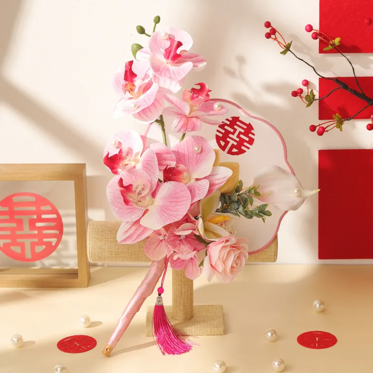 中式风团扇折扇手捧花扇子结婚新娘晨袍摆拍出嫁纯手工扇成品花扇