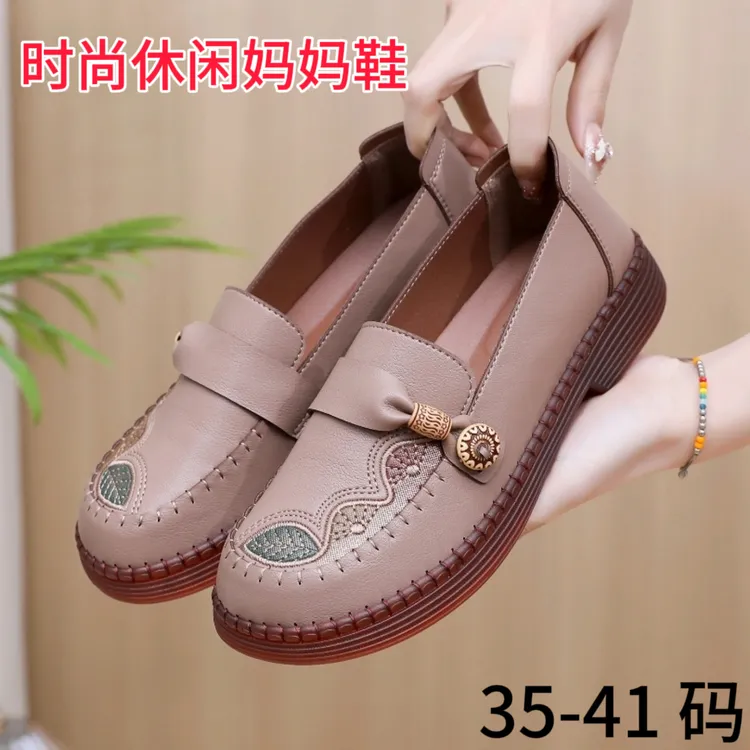 春秋老北京女鞋妈妈鞋洋气超软牛筋底英伦乐福鞋透气百搭时尚单鞋