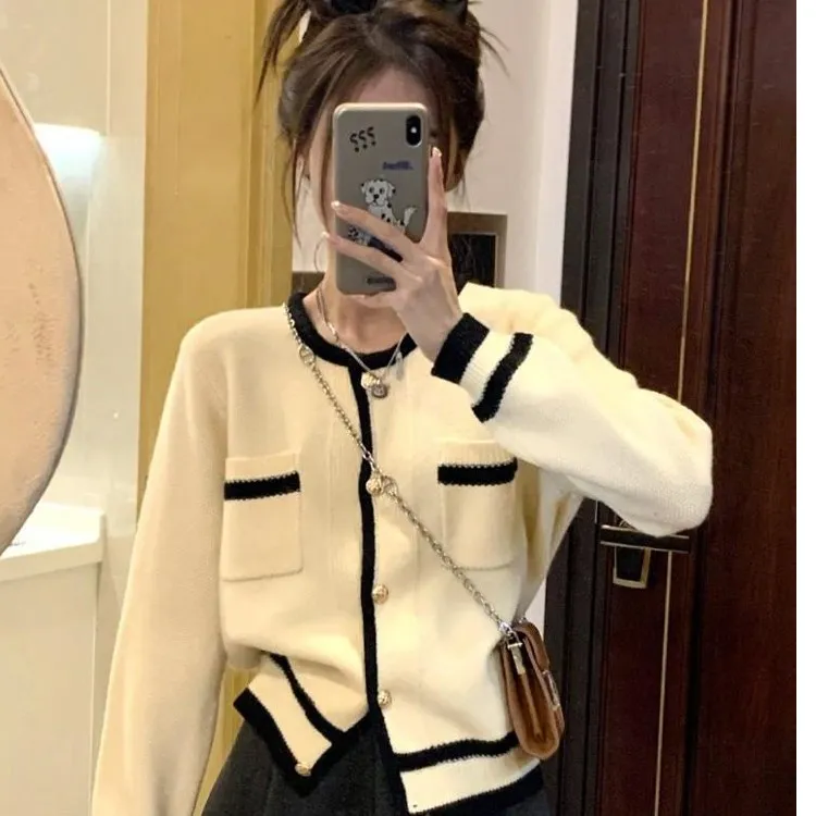 （芳芳惊喜）小香风撞色针织开衫女春秋新款时尚设计感短款毛衣外套