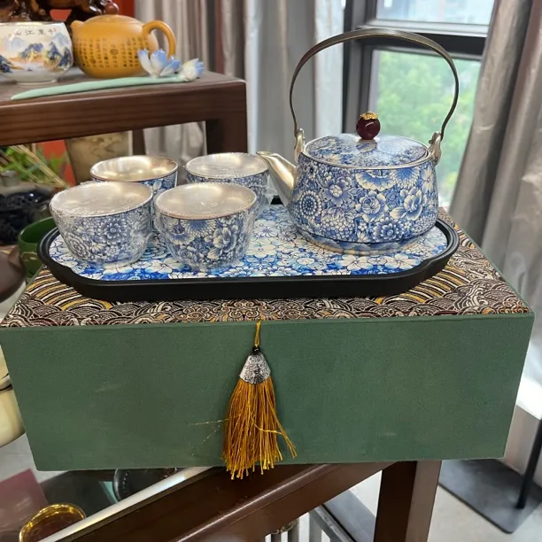 万花提梁鎏银壶轻奢四杯礼盒陶瓷茶壶盖碗班功夫茶具999纯银银壶