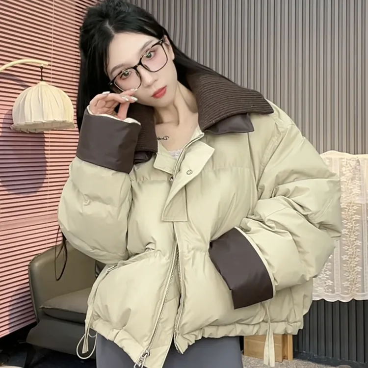 2025新春定制款针织翻领羽绒服女短款蛋白皮拼接加厚外套