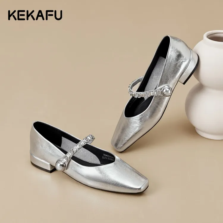 珂卡芙法式晚晚风浅口瓢鞋玛丽珍单鞋2025秋季新款银色漆皮小皮鞋