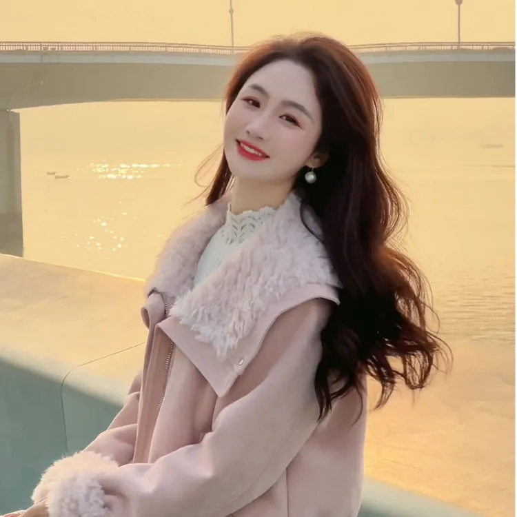 苏醒的乐园2025年冬季时尚气质保暖外套SXPC24073