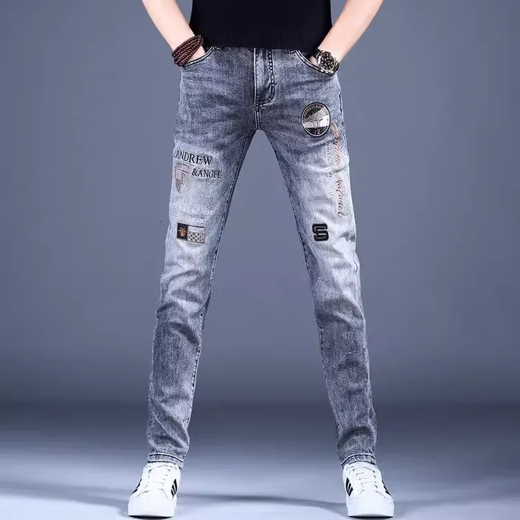 潮牌刺绣男士牛仔裤秋季新款弹力潮流百搭休闲修身小脚长裤男