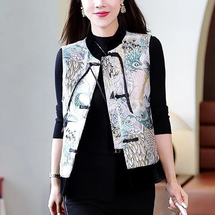 新中式盘扣减龄显瘦背心马甲女秋季新款别致时尚休闲设计感上衣