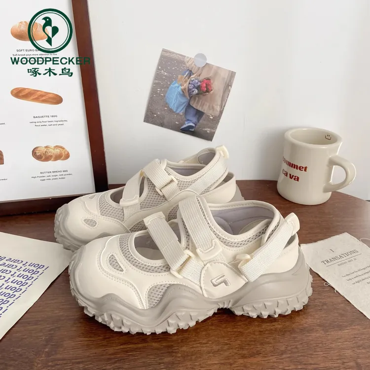 啄木鸟丑萌镂空小白鞋女凉鞋夏新款小众魔术贴玛丽珍厚底运动板鞋