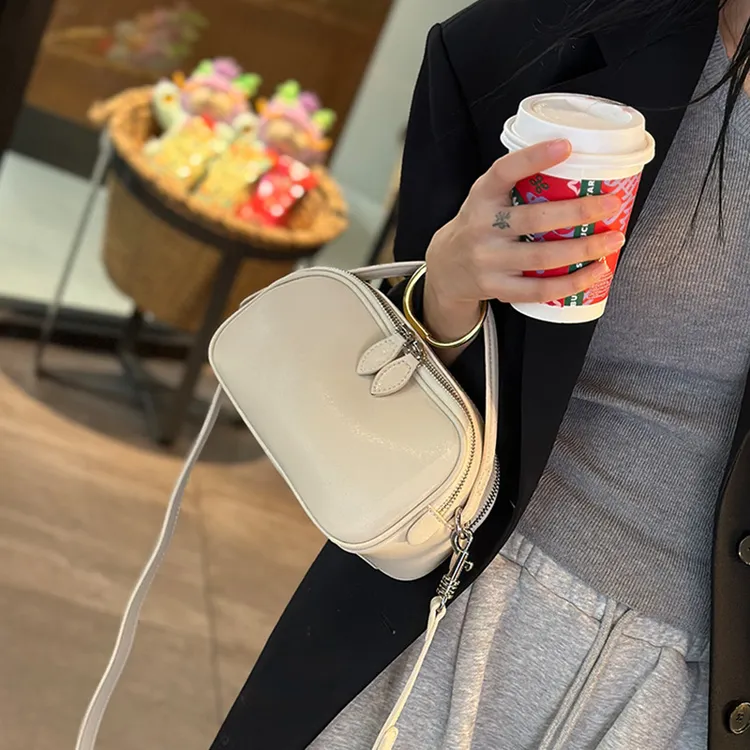 包包女士2025新款简约时尚手提小包高级感单肩斜挎包百搭真皮女包