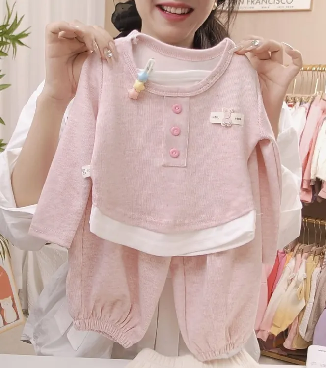 2024女童套装款秋季时髦小女孩童装假两件儿童糯米绒上衣裤子