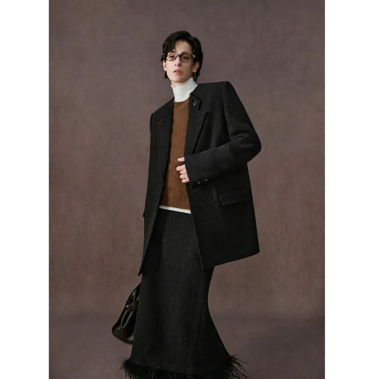 LYNEE【黑标系列】简约一粒扣宽肩羊毛黑色西装外套LGD2EAW190