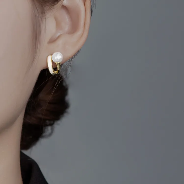 铜合金仿珍珠耳饰 金美澳气质耳钉时尚百搭简约小巧小众轻奢精致