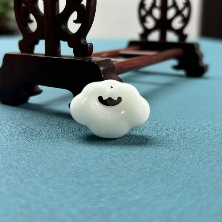 蓝田玉吊坠颈饰如意锁手机包挂西安产地官方天然正品包邮送运费险