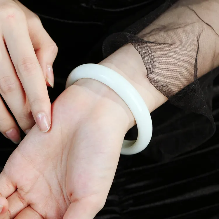 秦臻玉鸭蛋青蓝田玉手镯深水稀有玉料西安原产地官方正品天然保真