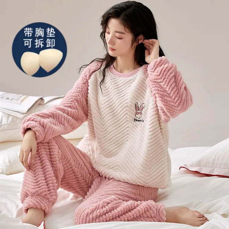 带胸垫珊瑚绒睡衣女大码甜美2025新品法兰绒秋冬款加绒休闲家居服