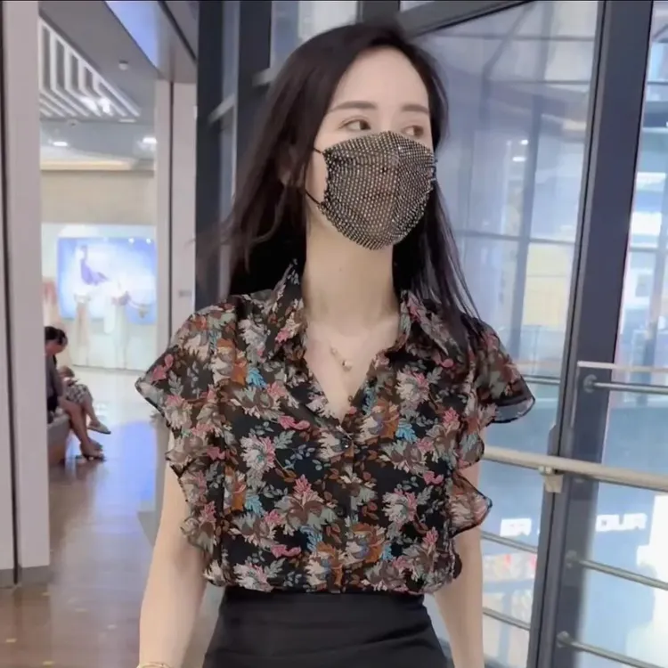 设计感碎花格调飞飞袖衬衫女2025新款高级感气质宽松显瘦洋气上衣